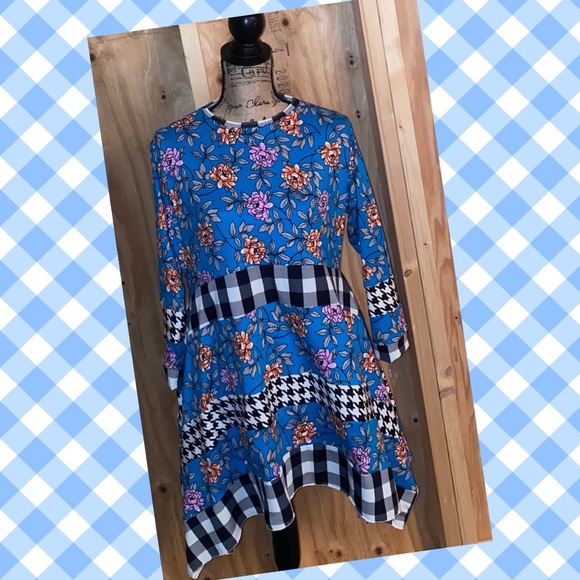 Custom top - Picture 1 of 1